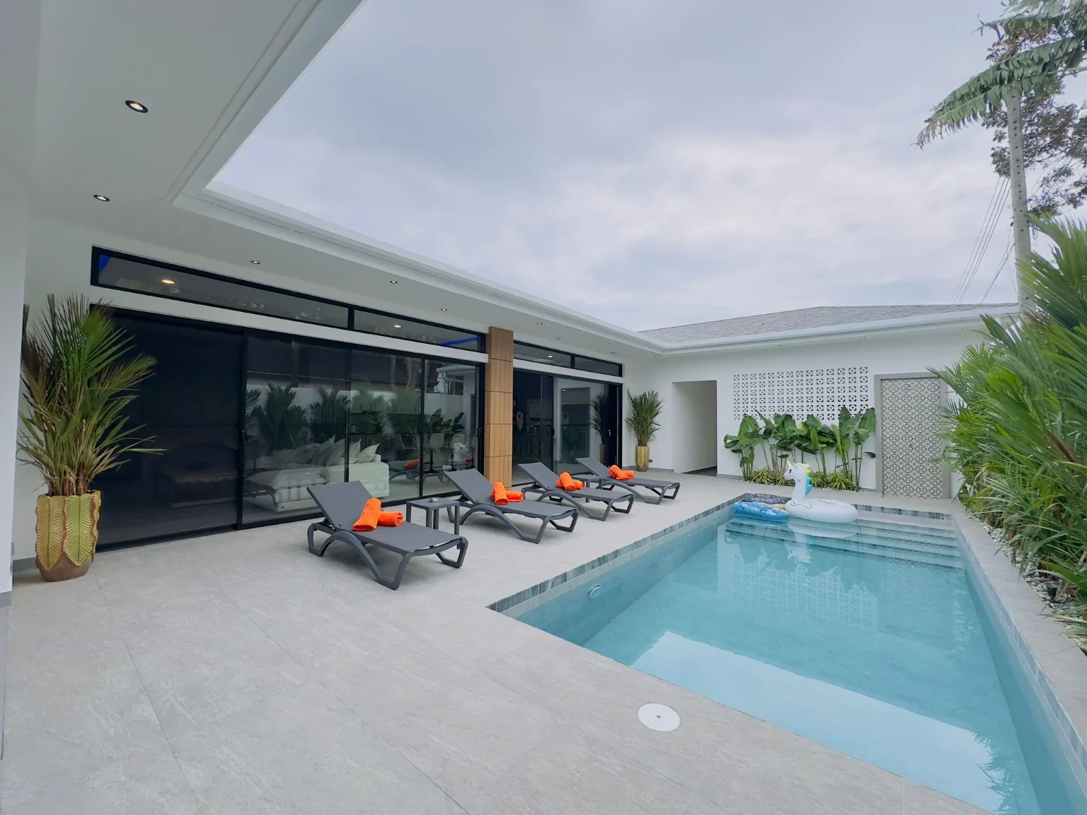 Villa Manon private pool